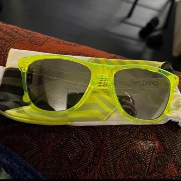 Oakley Other - Oakley frog skins